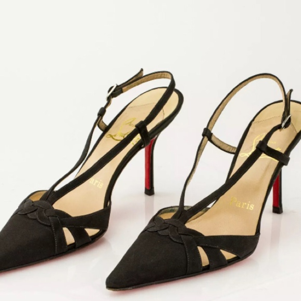 CHRISTIAN LOUBOUTIN Black Pump